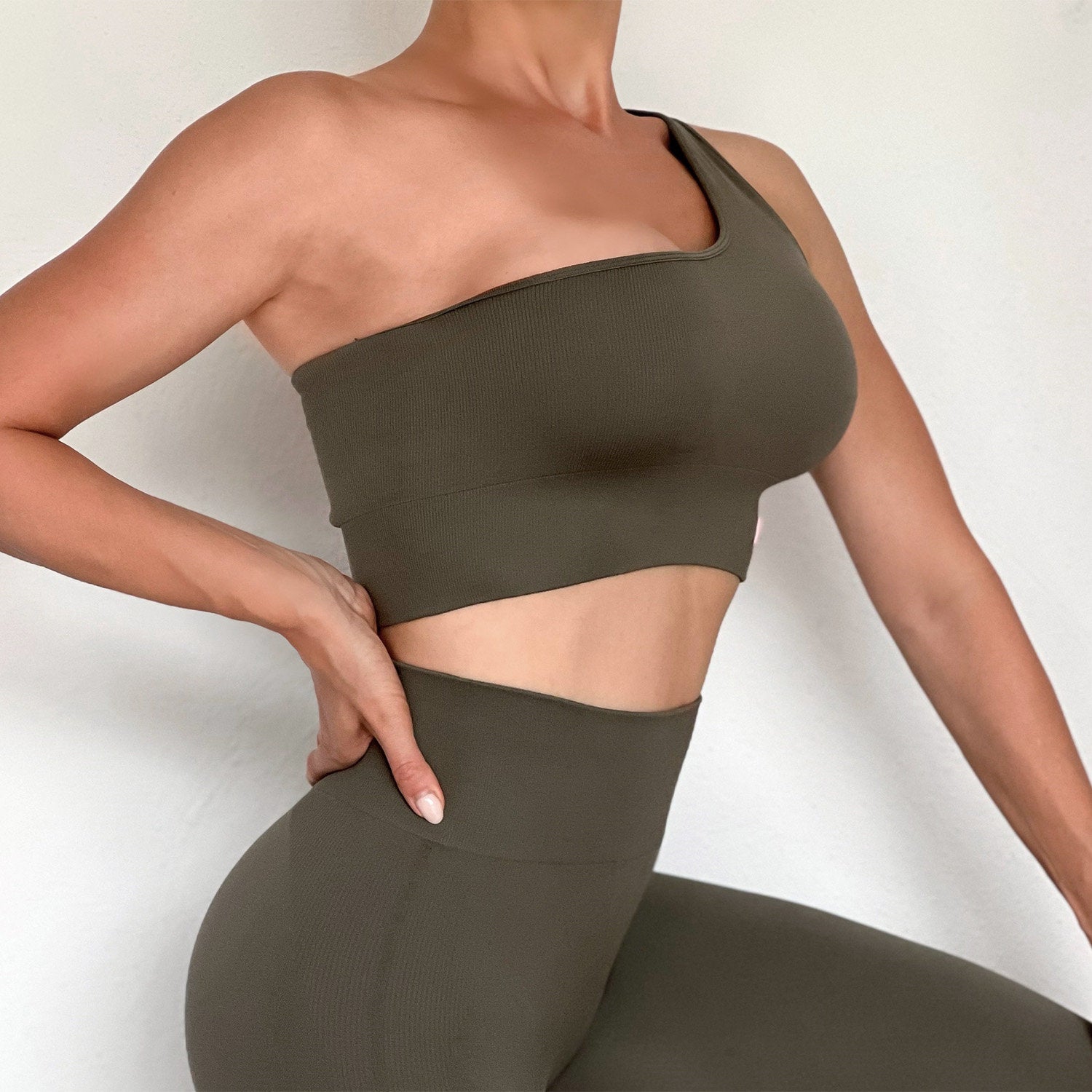 Damen Oberteil Zec+ Luna in Grün, asymmetrisch mit einem Träger, Vorderseite